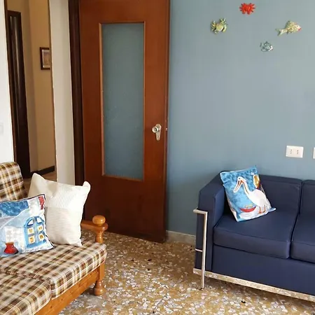 Spazioso Alloggio Nel Centro Di Apartment Albisola Superiore