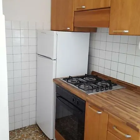 Apartment Spazioso Alloggio Nel Centro Di Albisola Superiore
