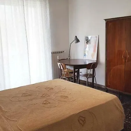 Spazioso Alloggio Nel Centro Di *
