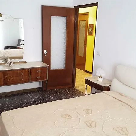 Spazioso Alloggio Nel Centro Di Apartment