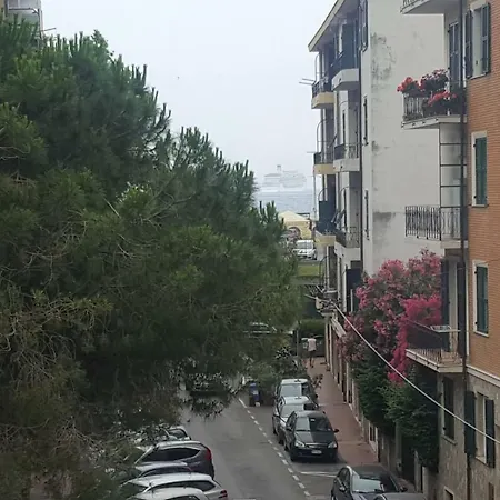 Spazioso Alloggio Nel Centro Di Apartment