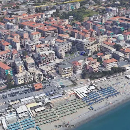 Spazioso Alloggio Nel Centro Di Apartment