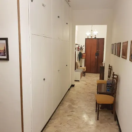 Apartment Spazioso Alloggio Nel Centro Di Albisola Superiore